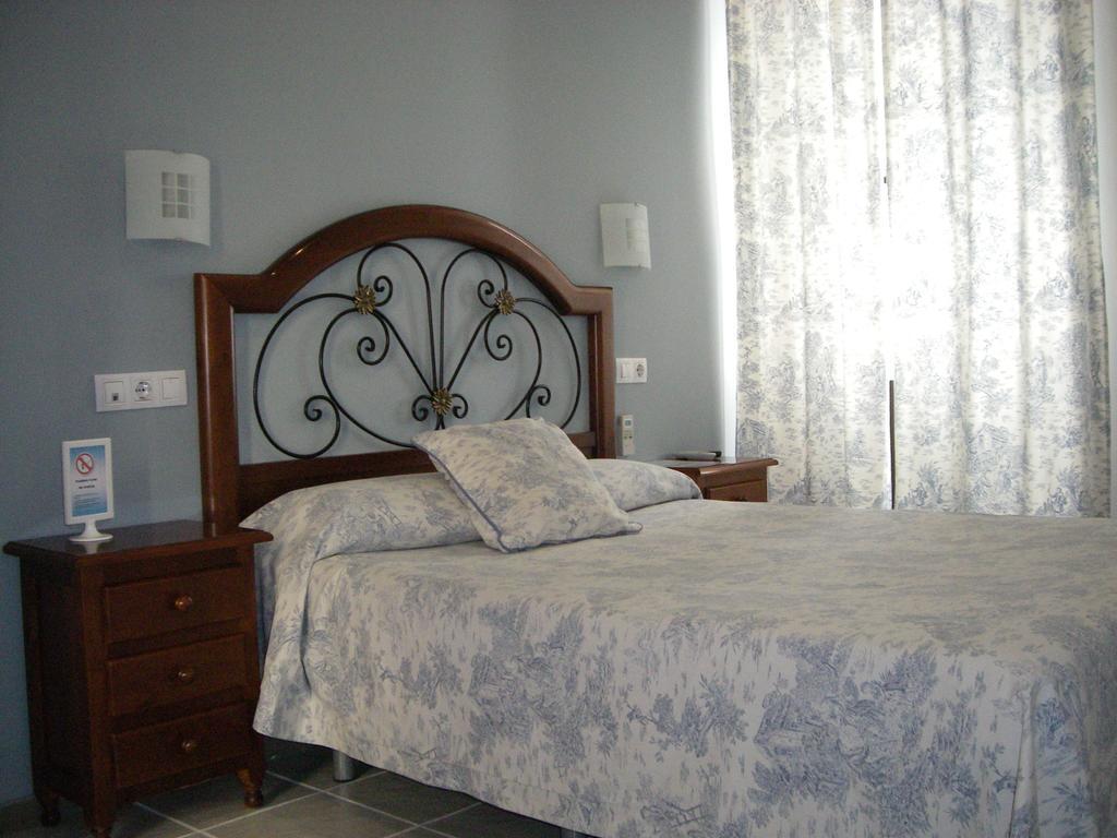 Hostal Azahar Cordova Esterno foto