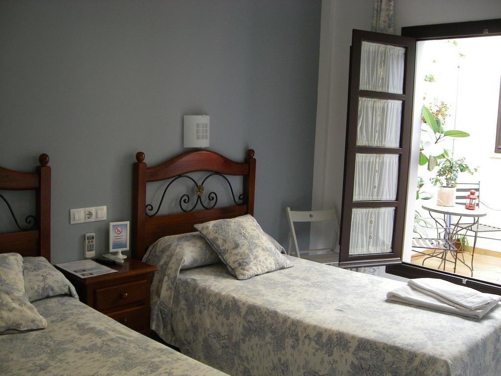 Hostal Azahar Cordova Esterno foto