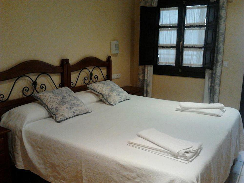 Hostal Azahar Cordova Esterno foto