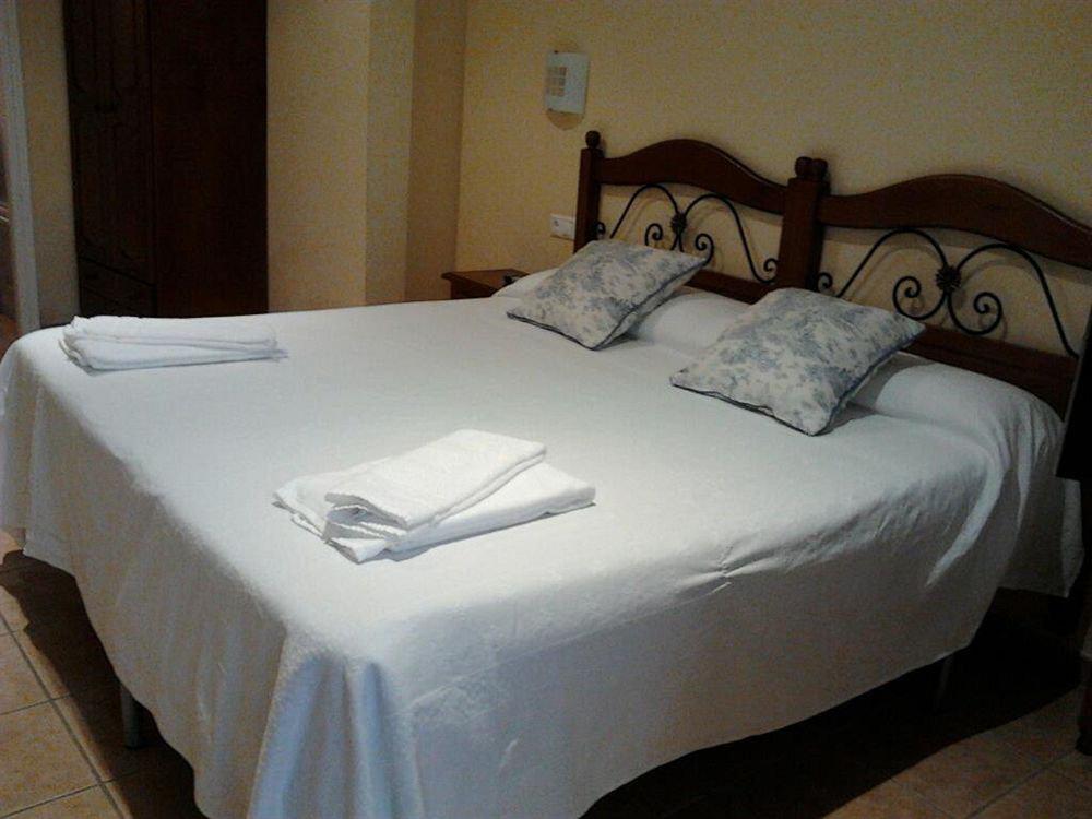 Hostal Azahar Cordova Esterno foto