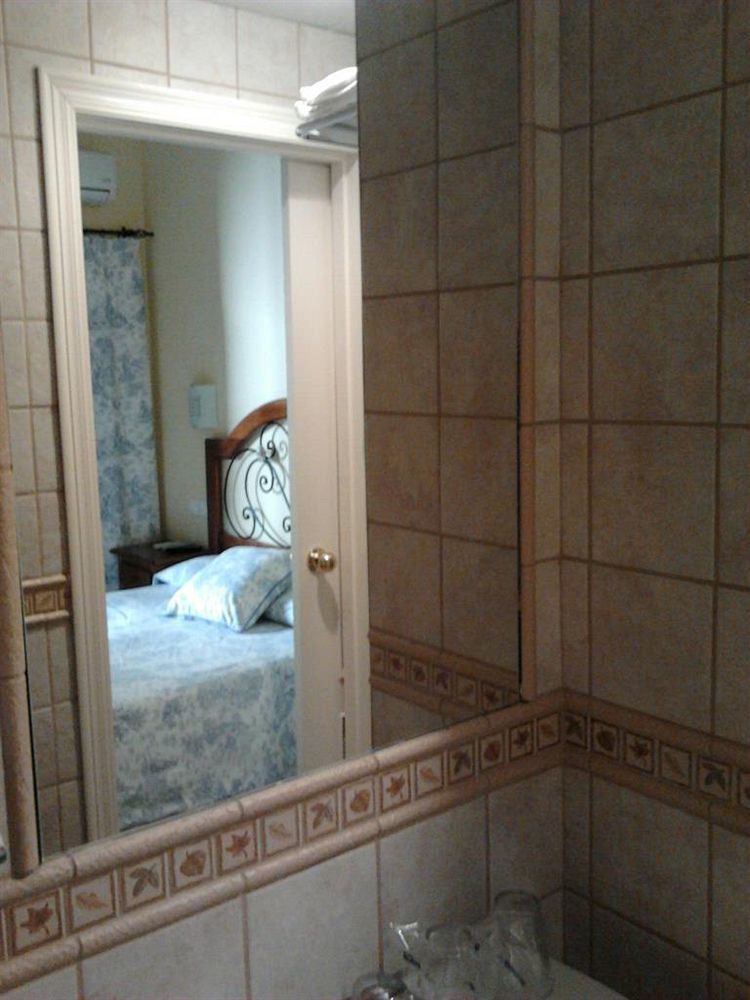 Hostal Azahar Cordova Esterno foto
