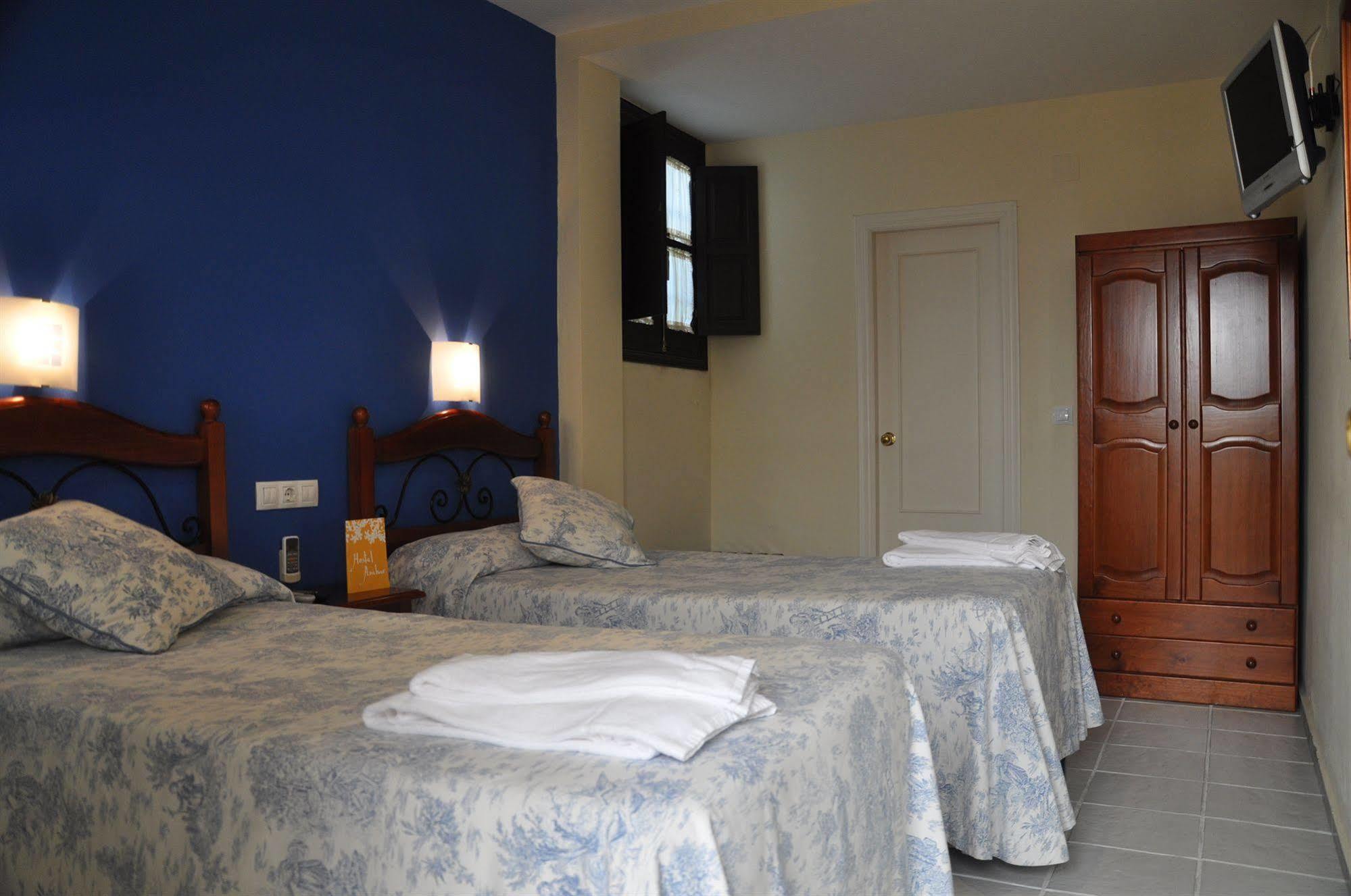 Hostal Azahar Cordova Esterno foto